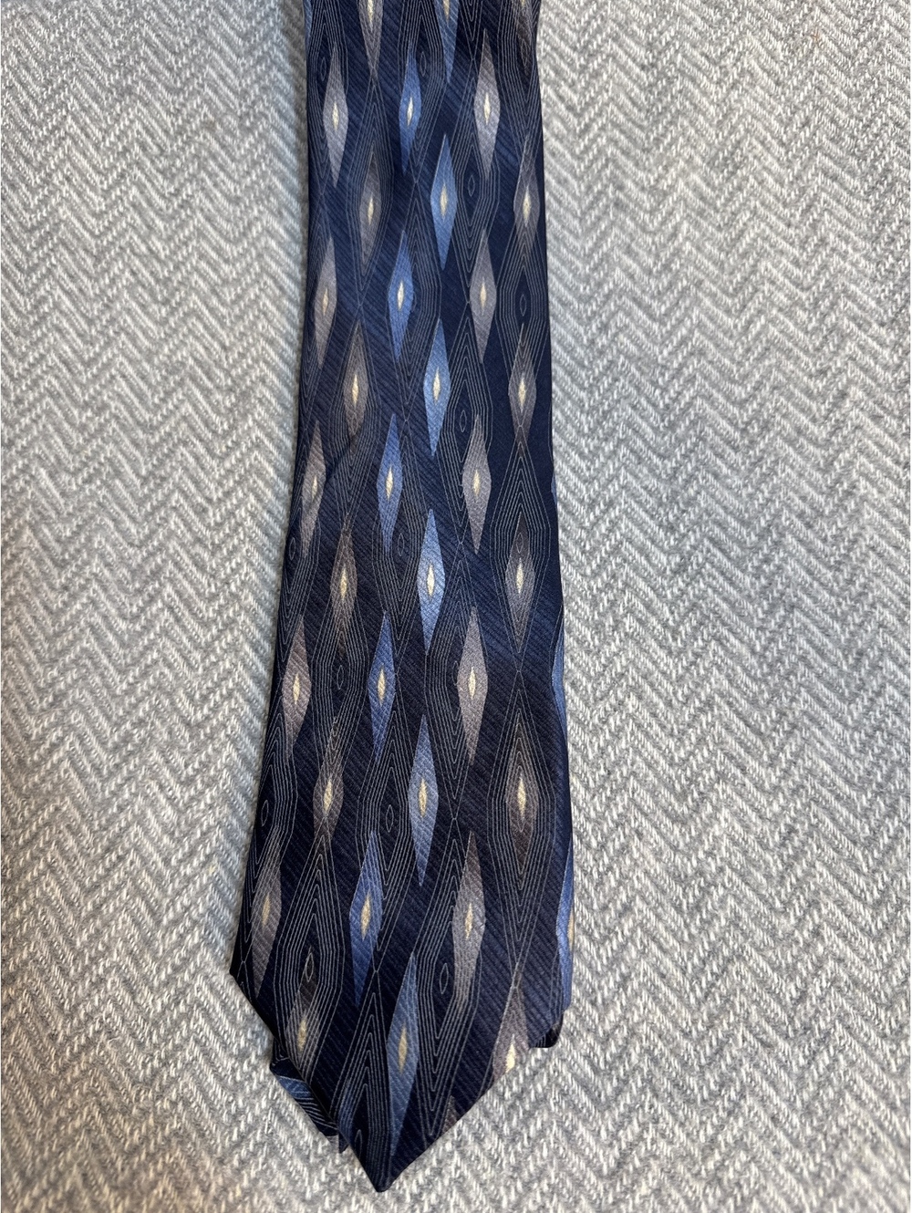 Class Club Men's Silk Tie Made in Korea